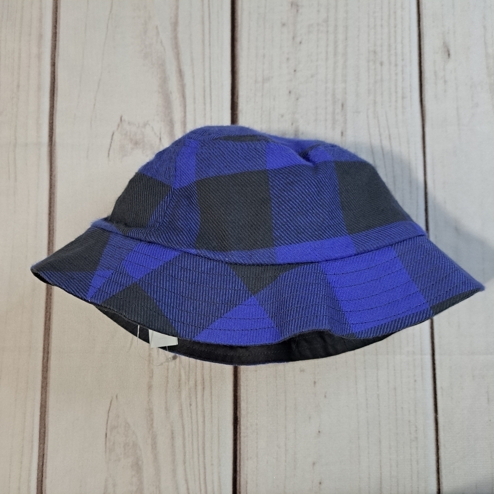 Aerie Blue & Black Plaid Bucket Hat